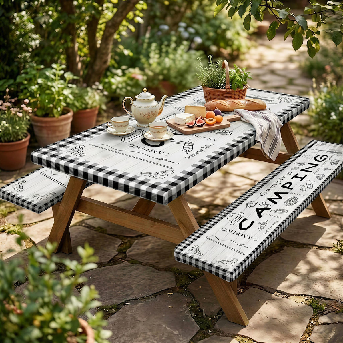 Britown protects wood from splinters and dust during meals.
