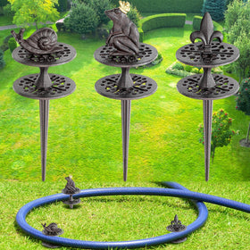 Briwooody frog shape hose guide keeps hoses organized and reduces tangling in beds.