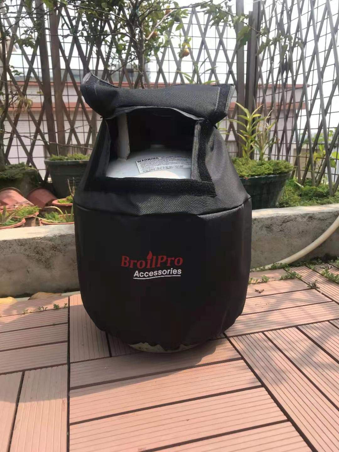 BroilPro Accessories propane tank cover dimensions reveal easy fit for 20-pound cylinders.