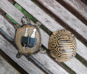 BSTWISH cast-iron key hider outdoor designed for durability and garden appeal.