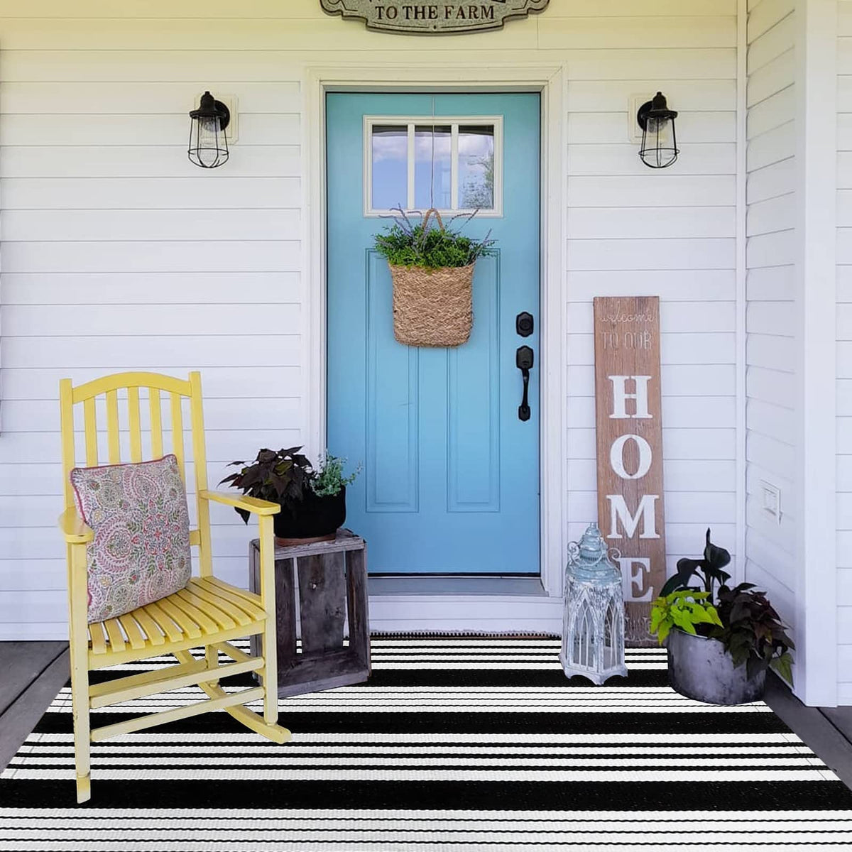 BUAGETUP front door mat welcomes guests with contemporary charm.