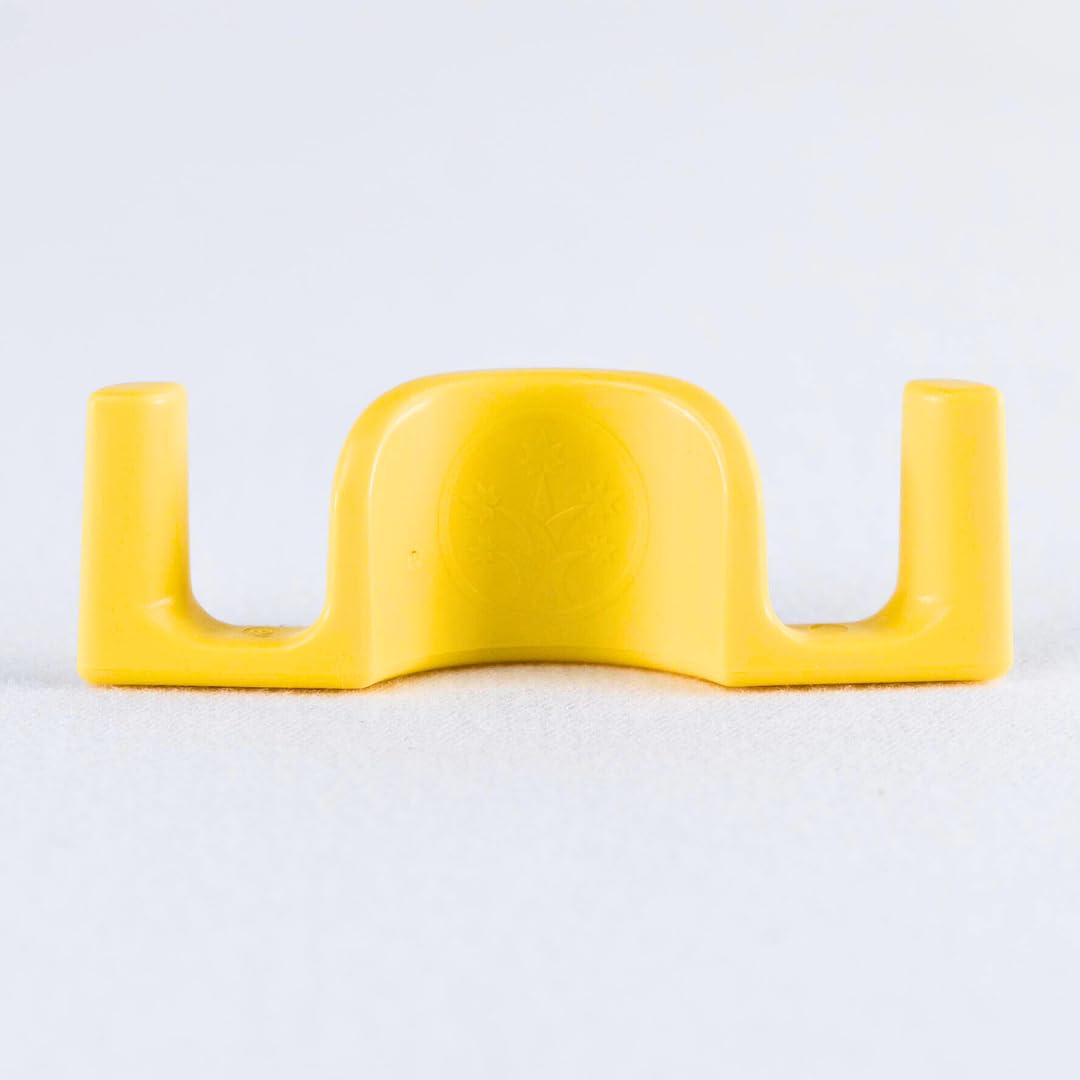 BudTrainer BudClips in action bending branches to shape a denser, healthier canopy.