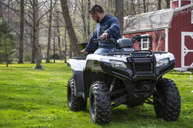 ATVS100 hopper capacity 100 lb suitable for various materials.