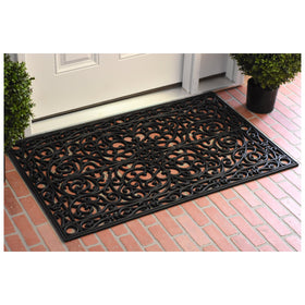Front-view Gatsby rubber doormat greets guests with classic curb appeal.