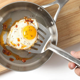 Calphalon Prime easy clean seamless design simplifies cleanup after cooking.