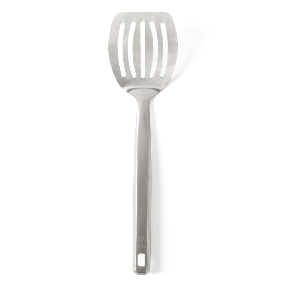 Calphalon Prime slotted Turner for precise flipping and liquid drainage.