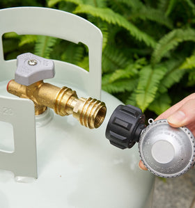 CALPOSE adapter in outdoor setup with 100 lb or RV tanks
