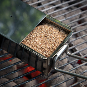 Camerons extra fine cherry chips provide even coverage in grilling sessions.