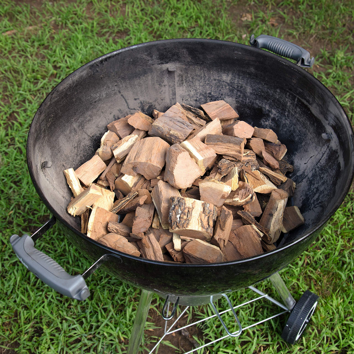 Camerons pecan wood chunks suit seafood and lamb flavors.