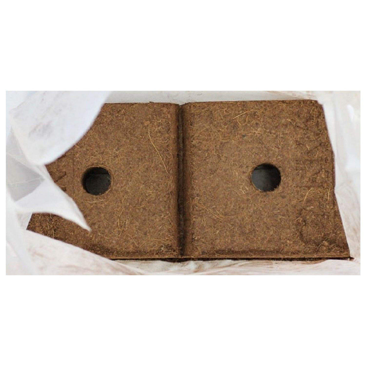 Canna Coco Brick natural plant medium supports sustainable growing.