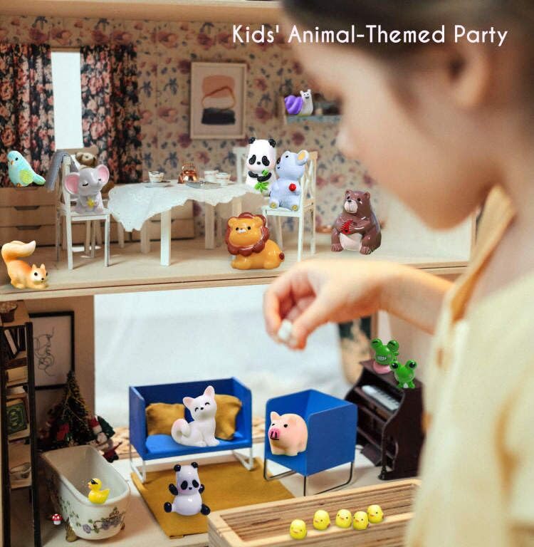 CasaTena resin animals close-up detailing fine textures and realistic features.