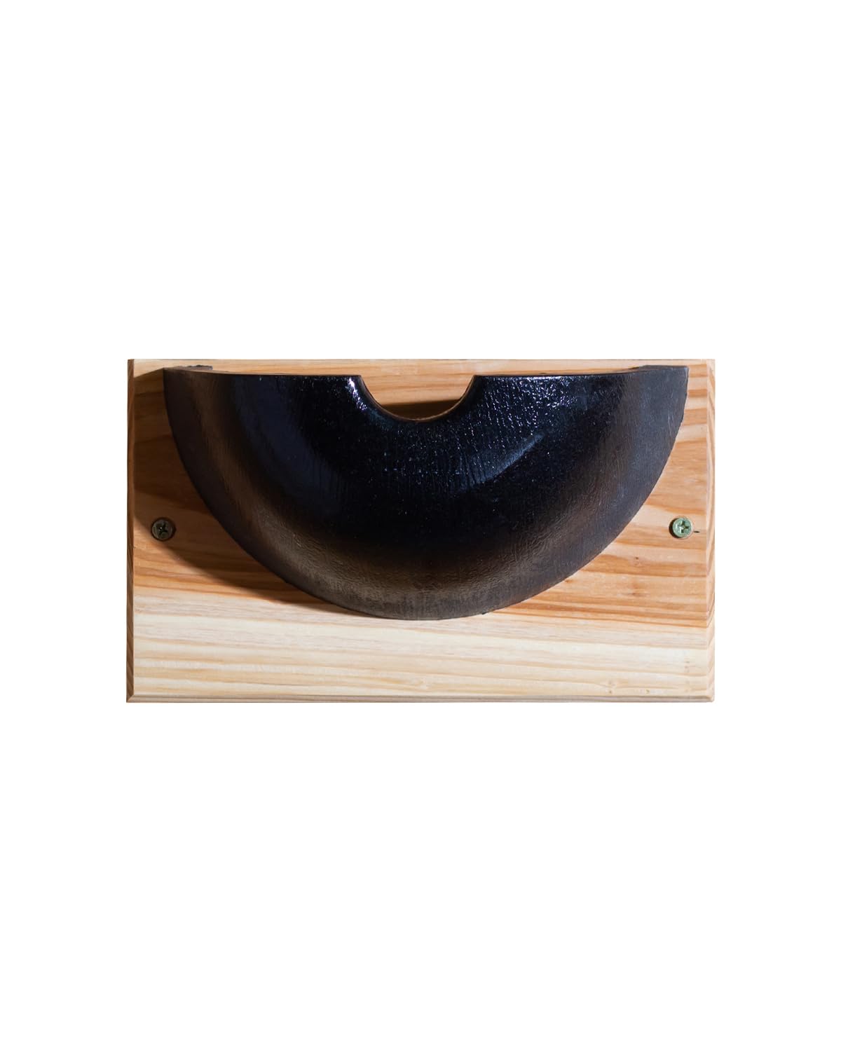 CEDAR ALPHA Swallow Nest Box cedar-inspired look blends with nature.