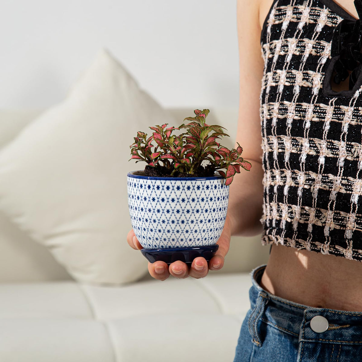 Cerkik ceramic pots displayed on tabletop for easy styling.