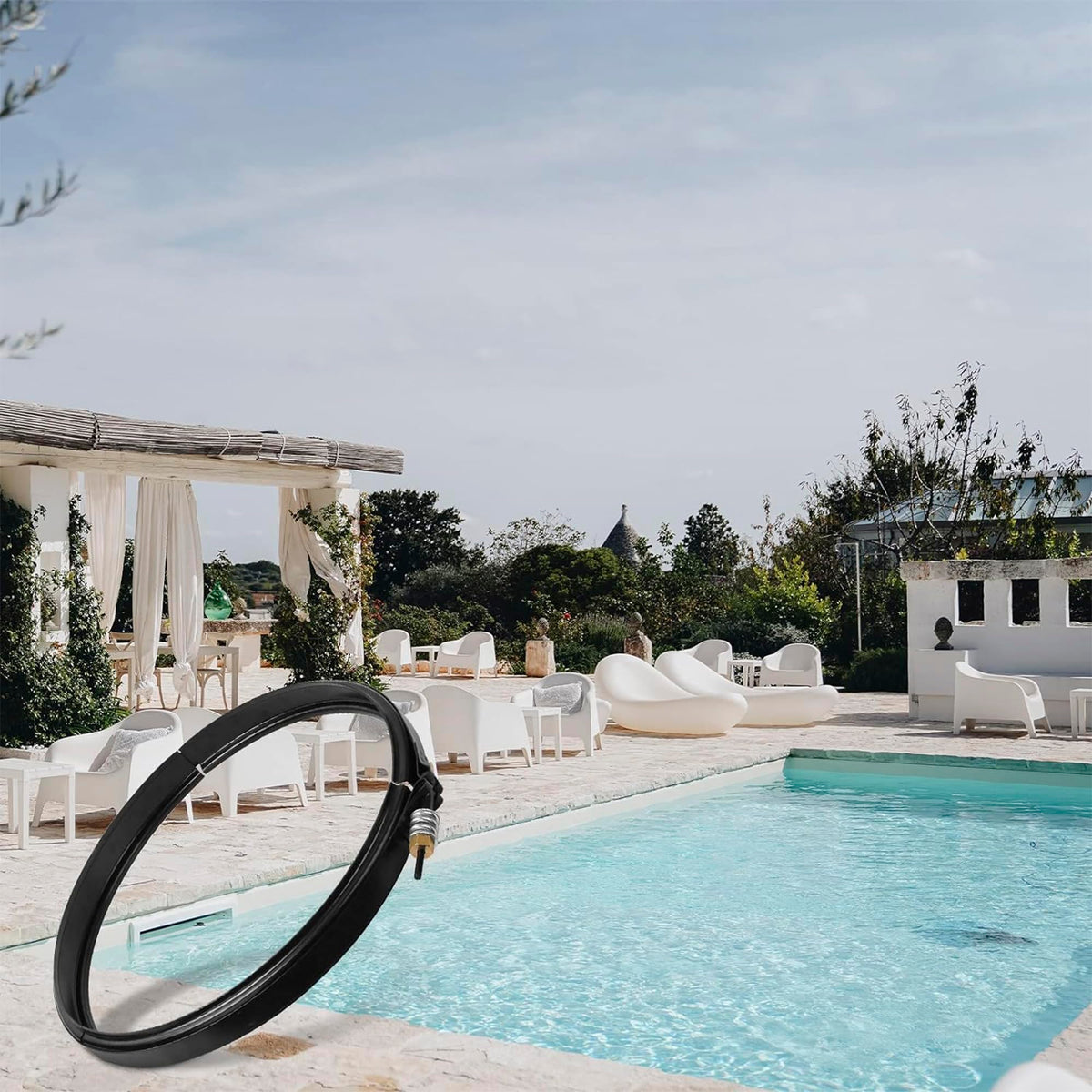 ChangTa 190003 black-coated stainless steel body resists water and UV exposure.