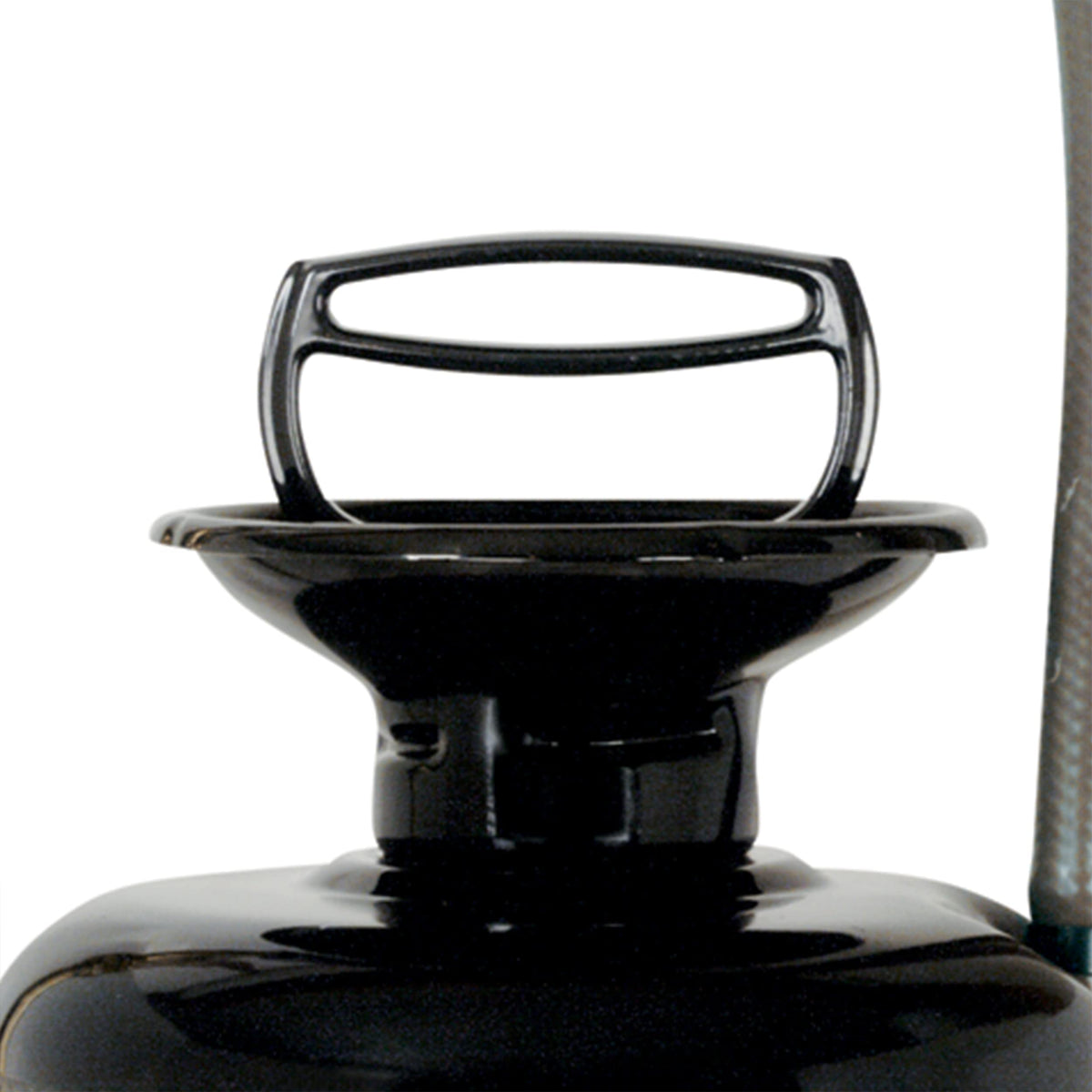 Chapin 1352 tri-poxy tank resists rust and denting in tough jobs.