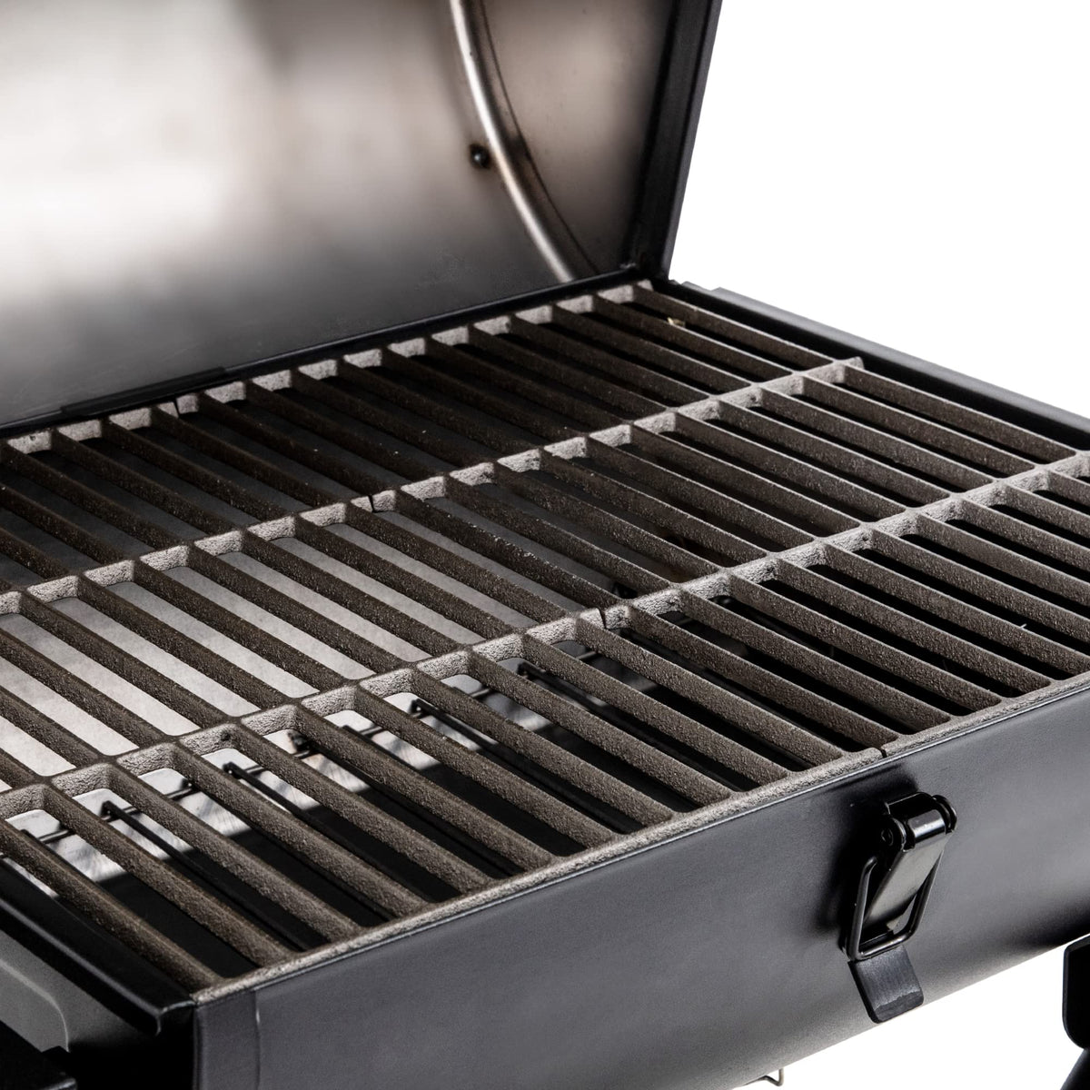 Char-Griller E1816 Gambler integrated handle simplifies lifting and rolling.