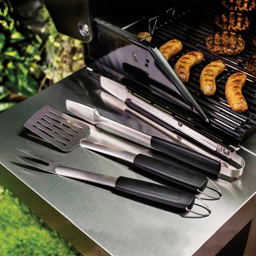 Char-Broil Aspire tongs featuring a locking mechanism for secure storage.