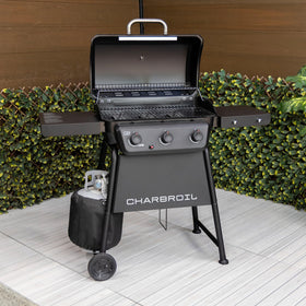 Charbroil Classic 3-Burner Grill porcelain-coated grates prevent sticking and cleanup
