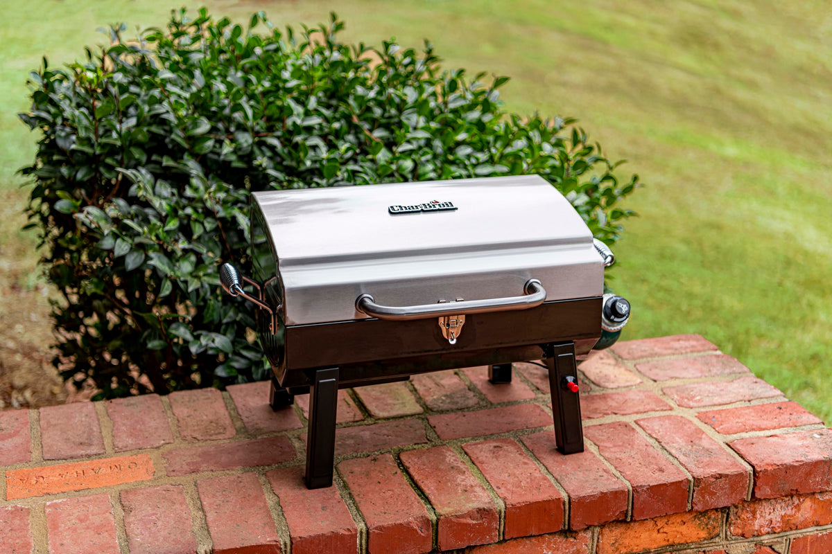 Charbroil porcelain-coated grates close-up showing rust resistance and easy cleaning.