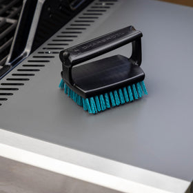 Charbroil Safer Handheld Grill Brush ergonomic handle image emphasizing comfortable grip.