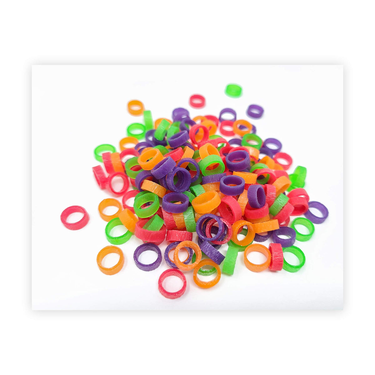 Chicken Hill baby leg bands pack demonstrates easy sizing for hatchlings