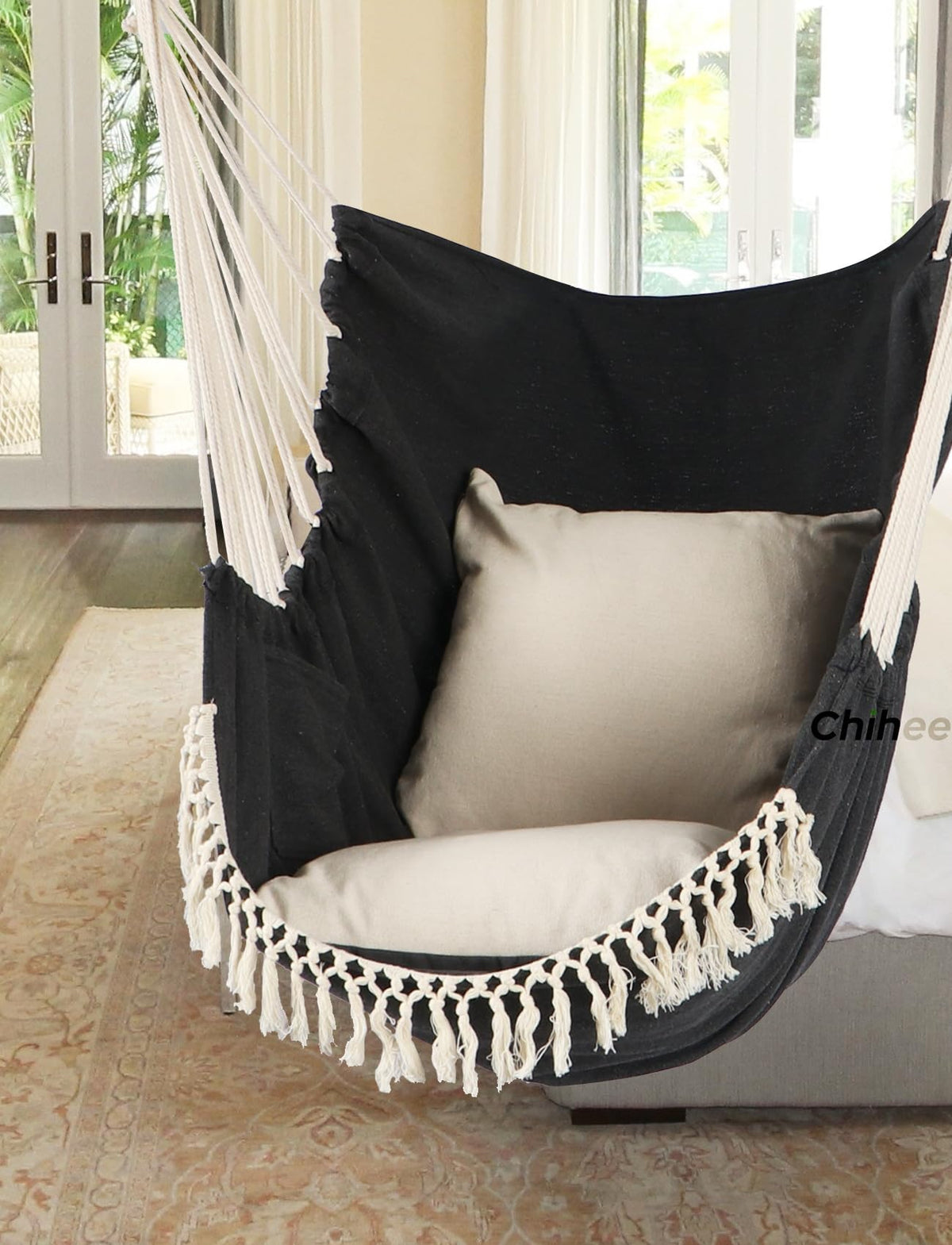 Chihee anti-slip base keeps the chair stable on various floors