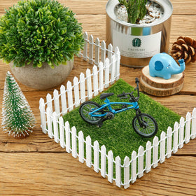 Chinco white wooden fence supports versatile mini-diorama setups in tiny scenes