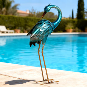 Chisheen crane yard ornament with knock-down legs ships easily.