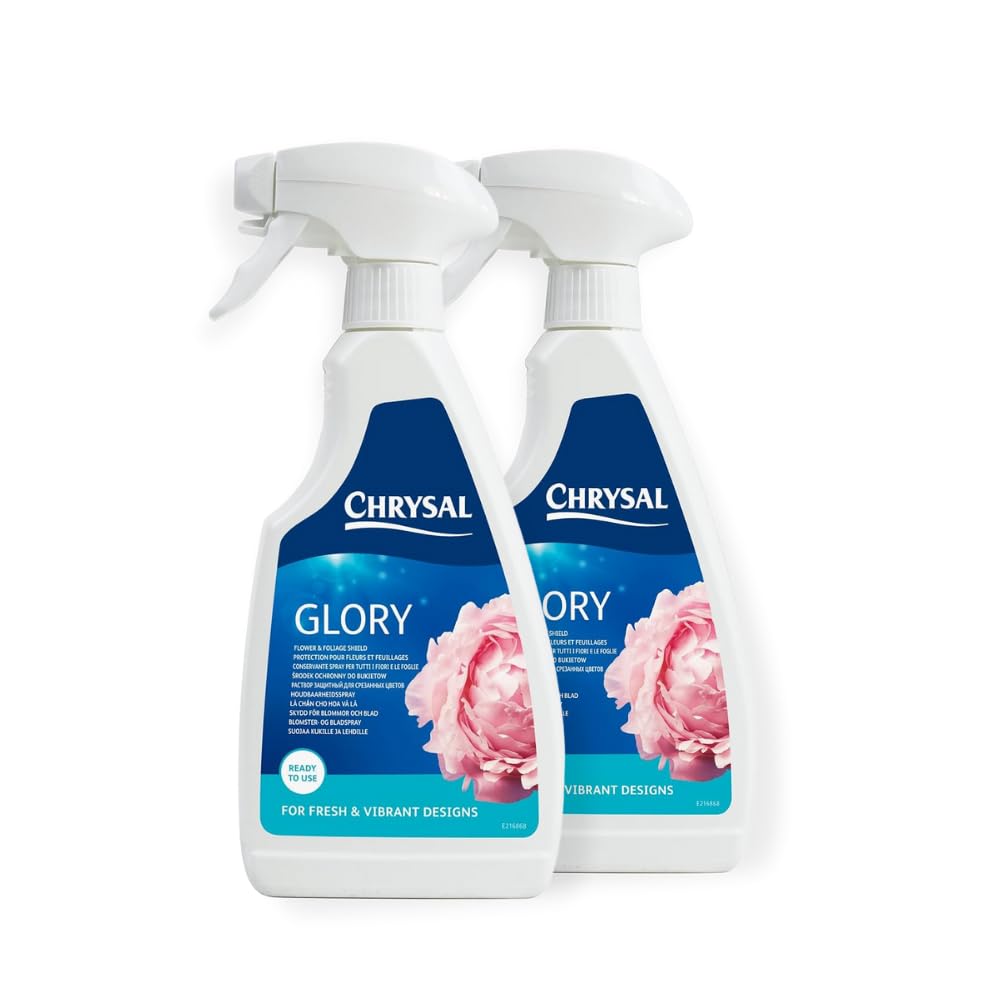 Chrysal Glory Finish bottle viewed from the front keeps cut flowers vibrant longer.