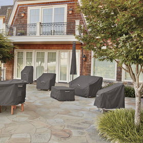 Four custom buckles and adjustable belts add weather-ready security.