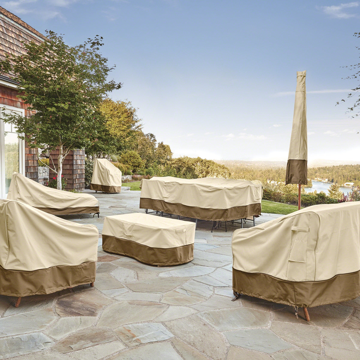 Elastic hem cord on the Veranda cover provides a snug fit