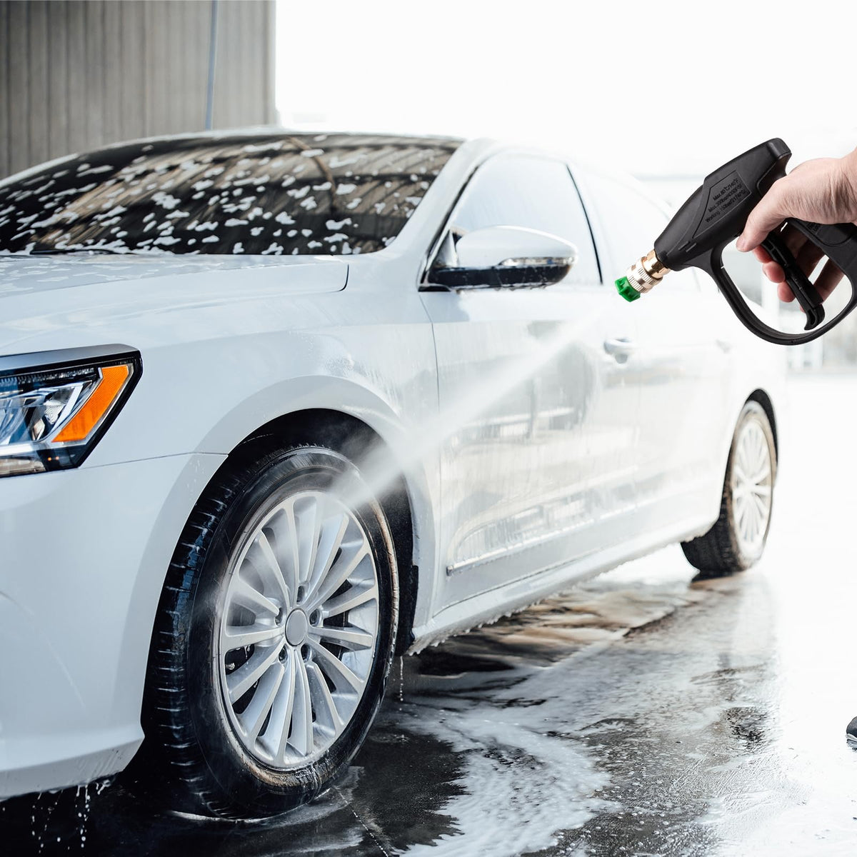 Clatoon foam cleaning on car and windows shows versatile washing
