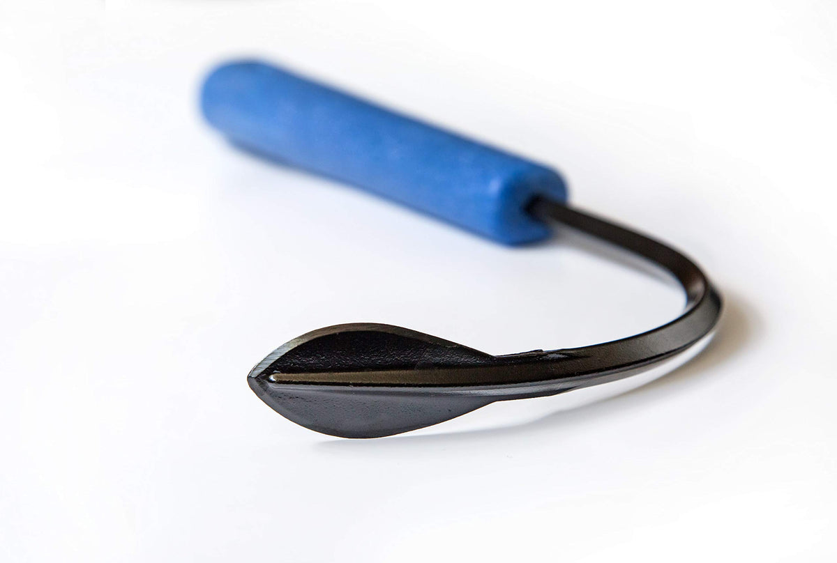 CobraHead Original ergonomic handle closeup emphasizes comfortable grip for long use