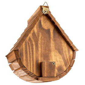 COLEBA easy-hanging bird house demonstrates quick installation.