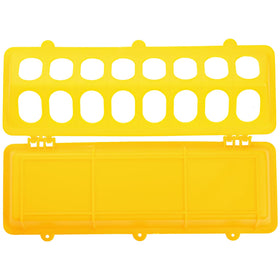 Coloch flip-top lid allows quick refills and easy maintenance for busy coops.