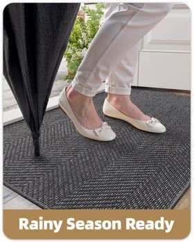 Color&Geometry entryway dirt-and-moisture trap helps keep floors cleaner