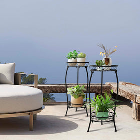 Cometofit plant stand offers indoor and outdoor use