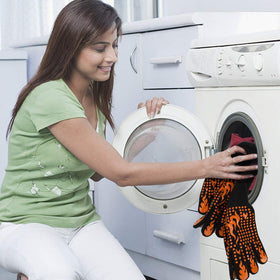 Comsmart gloves provide easy on-off and quick transitions during cooking.