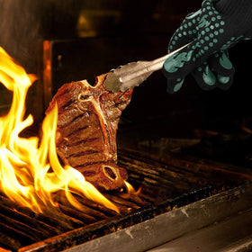Person wearing Comsmart BBQ Gloves in a kitchen environment