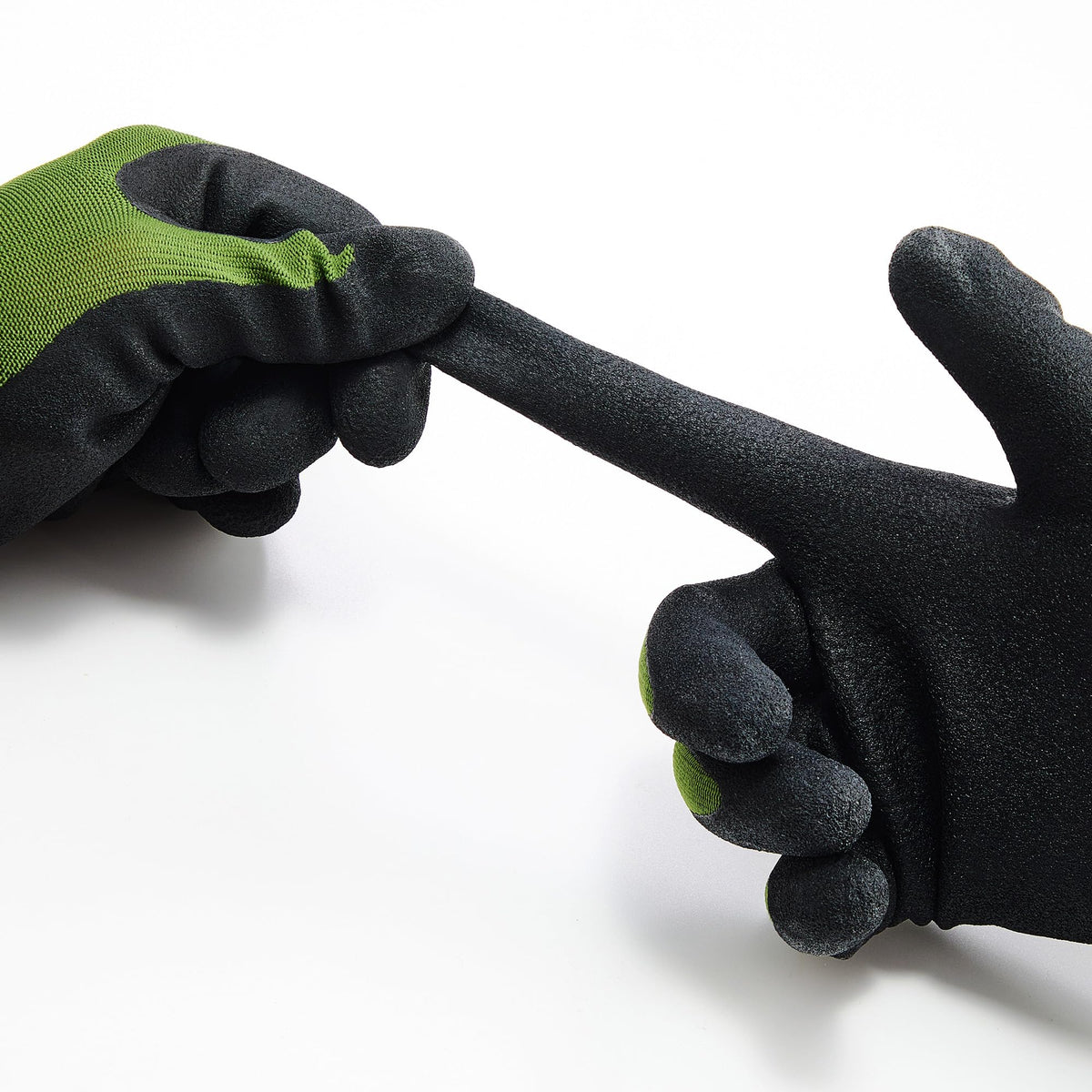 COOLJOB multi-size gloves worn for flexible fit and easy on/off
