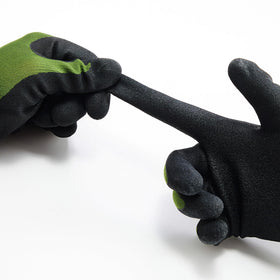 COOLJOB multi-size gloves worn for flexible fit and easy on/off