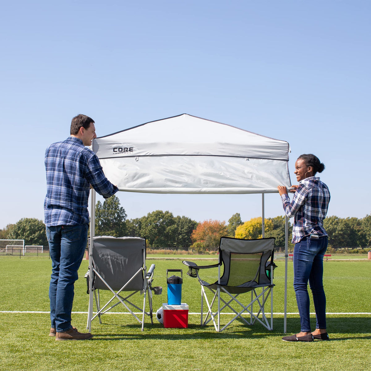CORE Instant half sun wall attached provides adjustable sun protection.