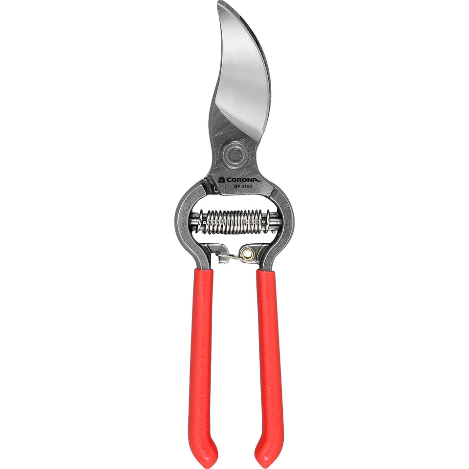 Corona ClassicCUT bypass pruner blade close up, showing sharp cuts for live plants