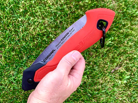 Corona RazorTOOTH ergonomic handle provides secure grip during pruning.
