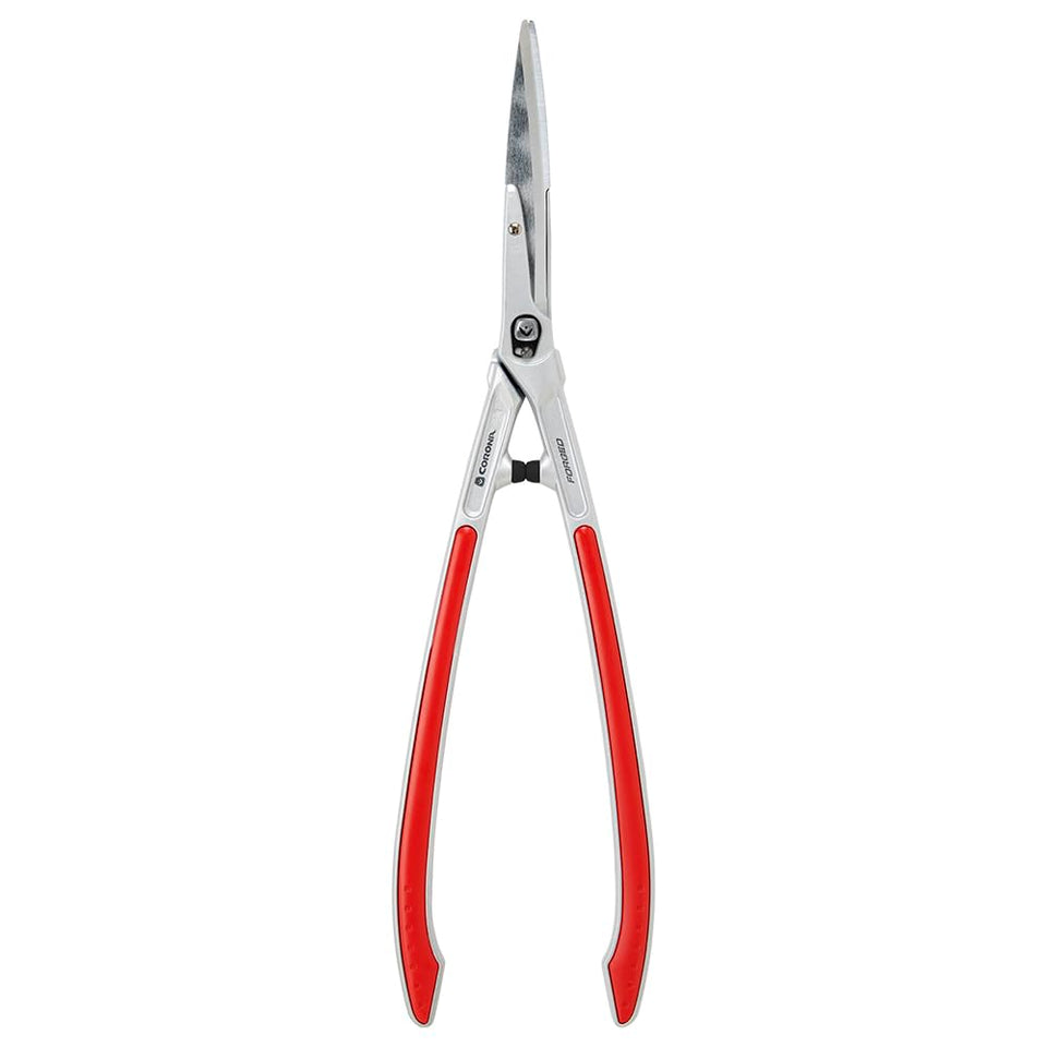 Corona PrecisionCUT blade close-up showing a sharp edge for clean cuts.