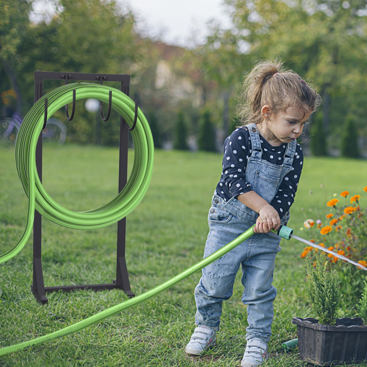 COZEER stylish garden accessory that helps keep yards tidy and hoses ready for use.