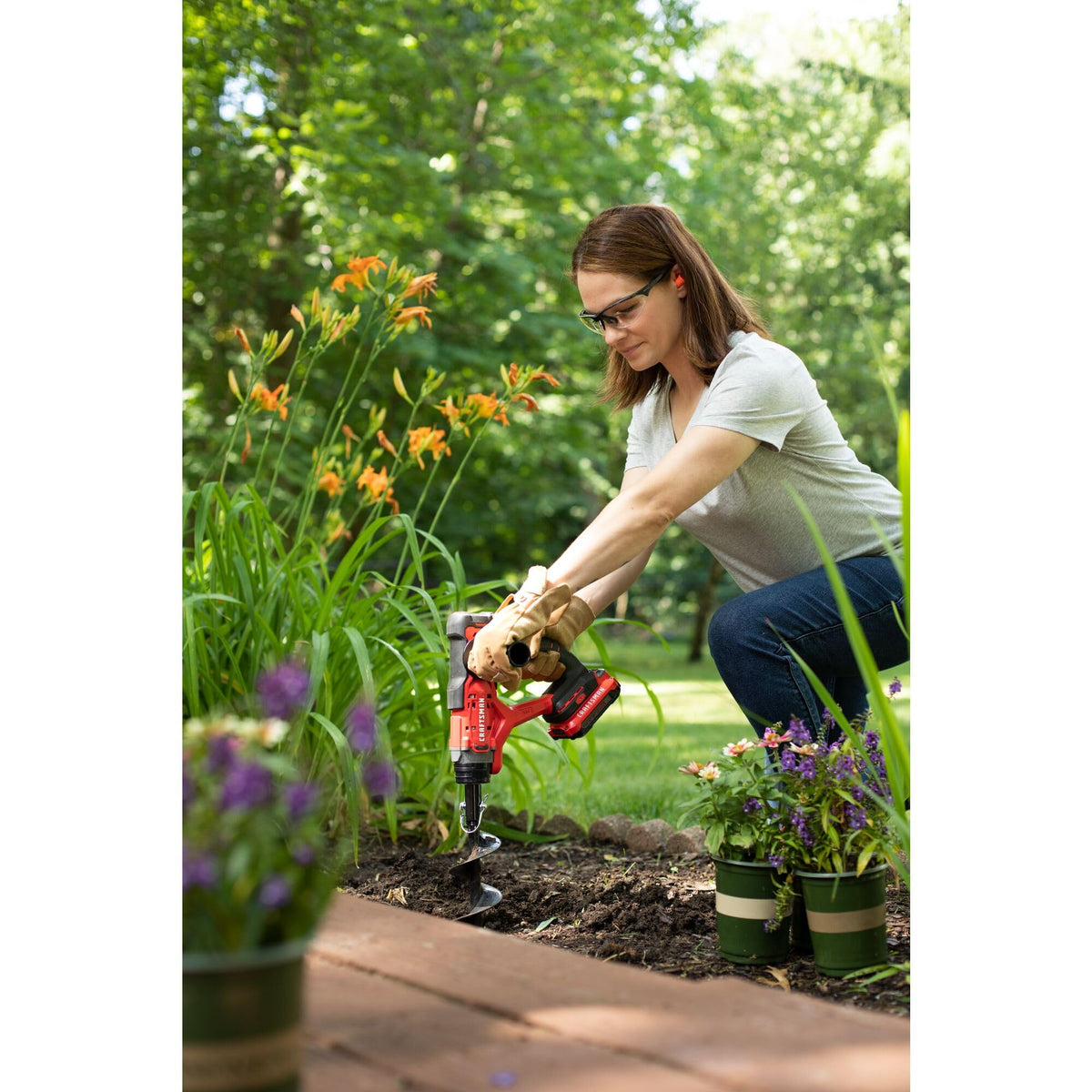 Durable Craftsman V20 kit designed for steady performance in varied soil conditions.