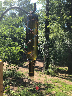 Creative Hobbies easy-clean hummingbird tube simplifies maintenance and sanitation.