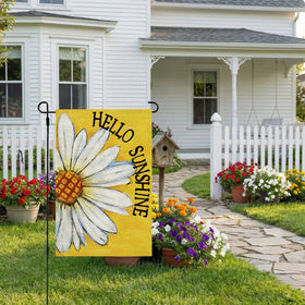 CROWNED BEAUTY Burlap-textured Polyester Flag withstands weather while keeping colors vibrant.
