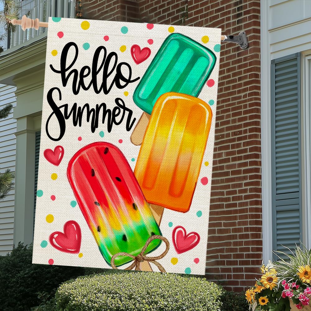 CROWNED BEAUTY double-sided flag offers visibility from both directions in the yard.